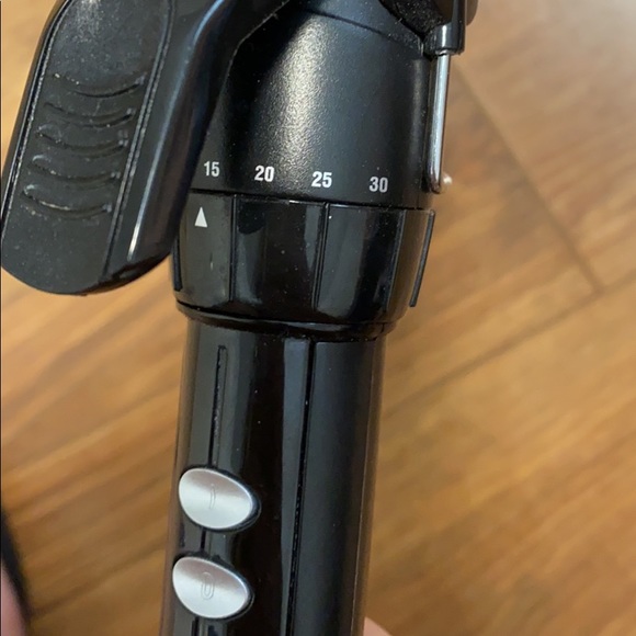 Hair Curler - Picture 3 of 3